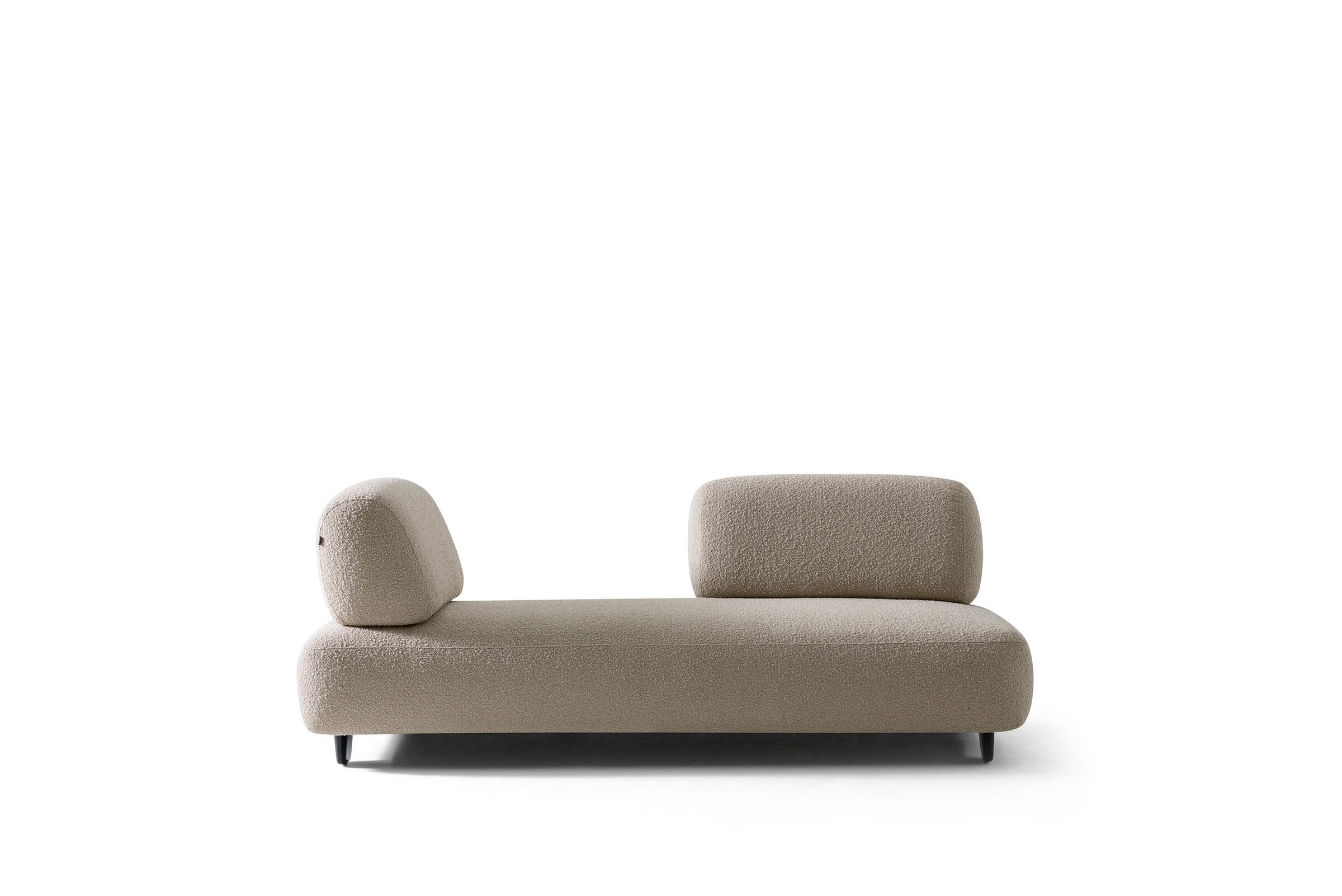 Modern beige lounge sofa with adjustable headrests, perfect for contemporary living rooms and stylish interiors. Crafted for comfort and elegance, ideal for relaxation and social gatherings.