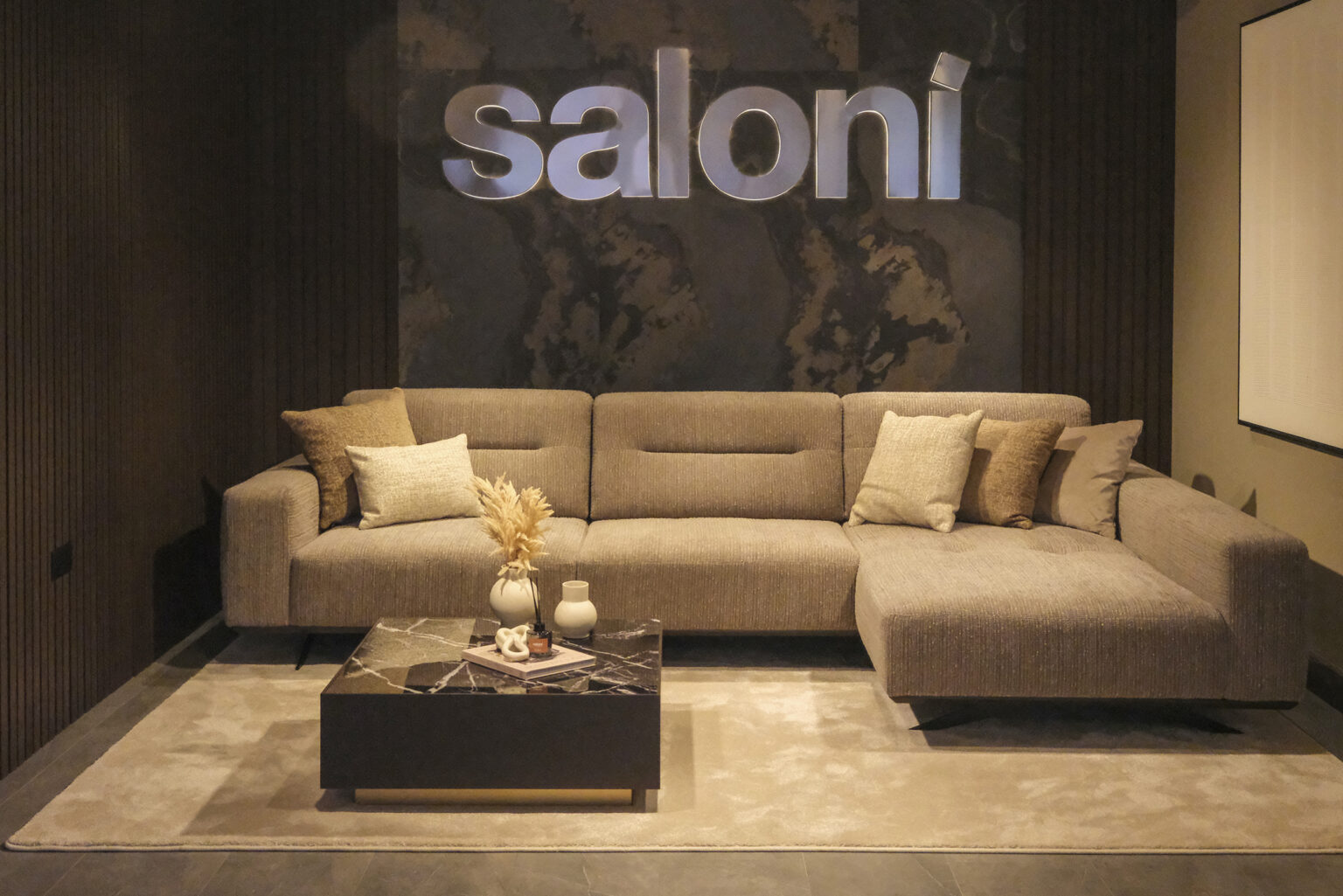 Saloni Furniture – London | Store
