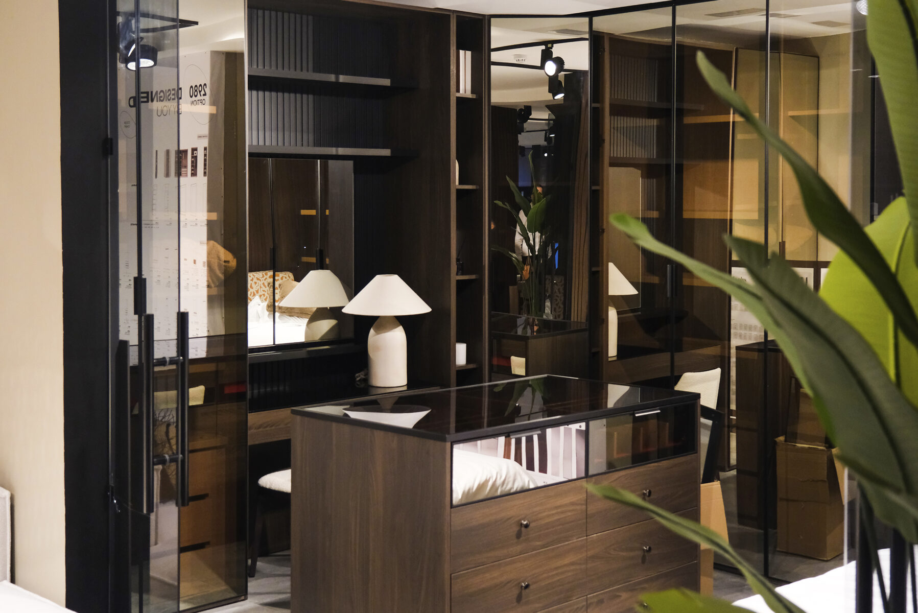 Saloni Furniture - London - Saloni Furniture